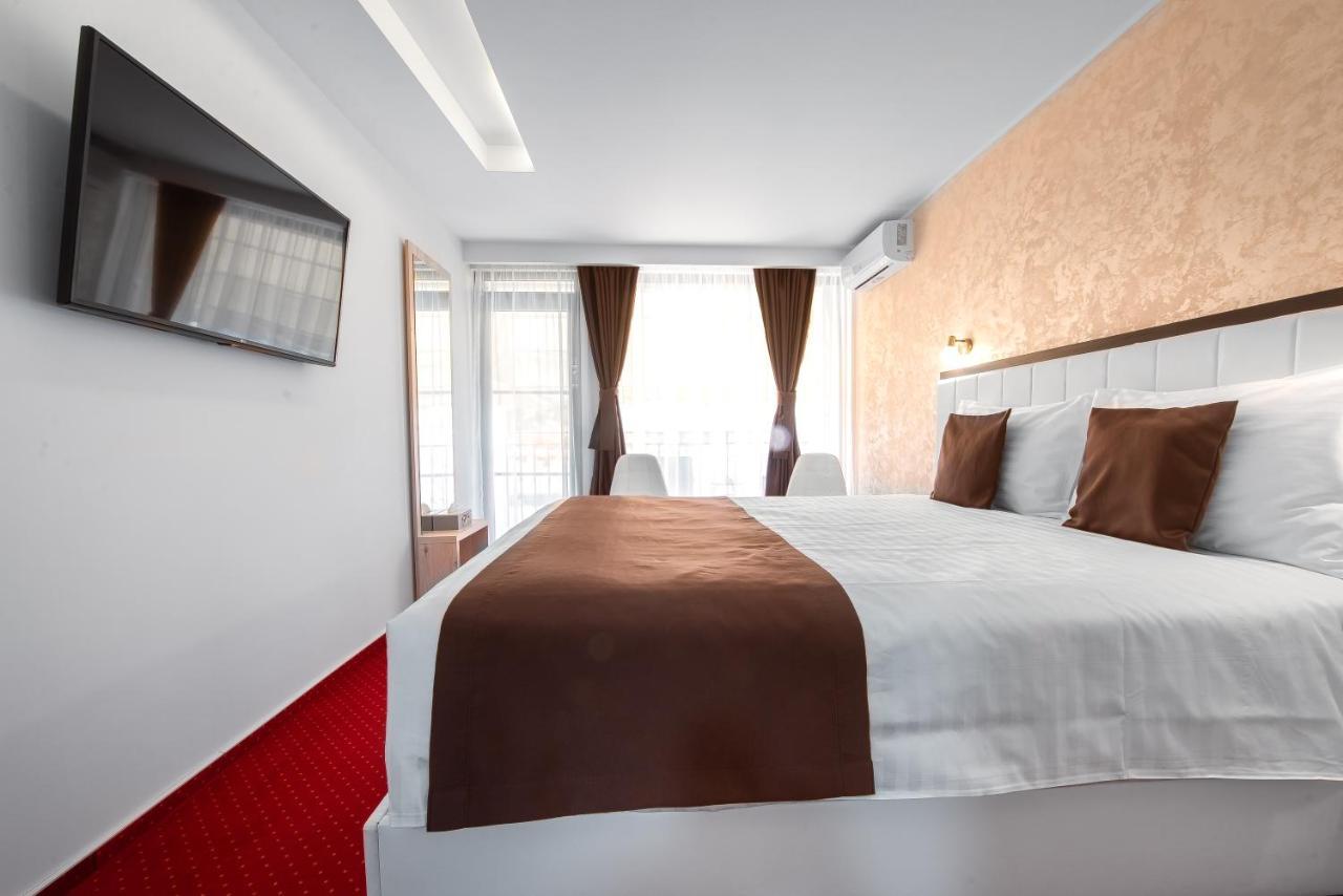 Km Zero - Hotel Vama Veche